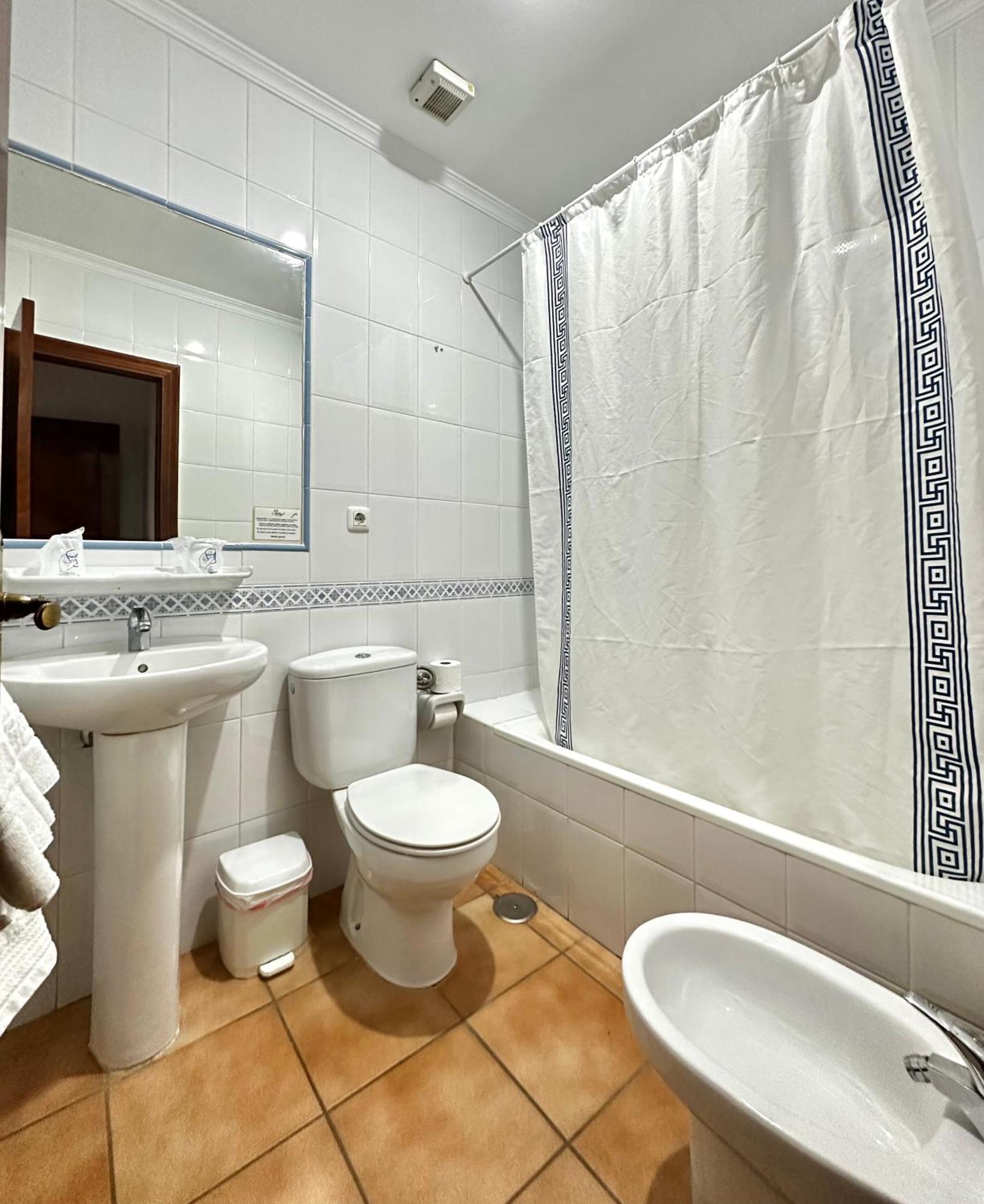 Hostal Mellizo Lebrija Buitenkant foto