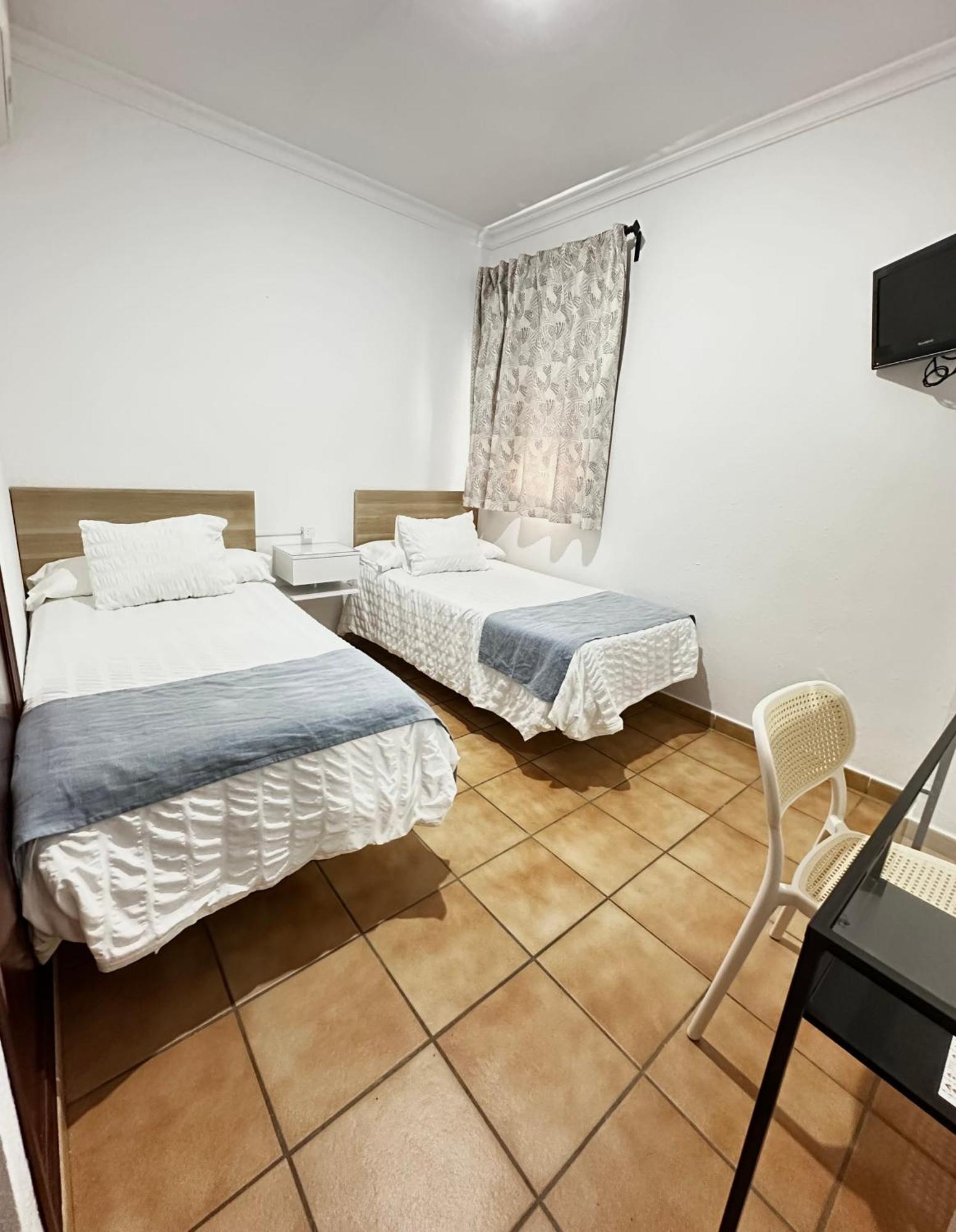 Hostal Mellizo Lebrija Buitenkant foto